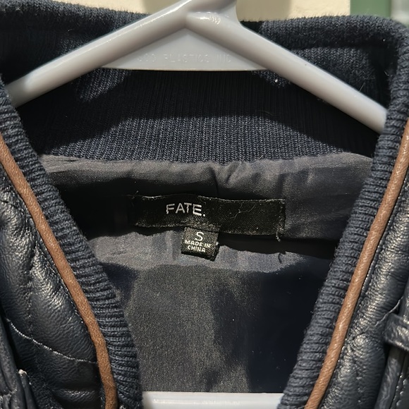 Fate Vest - Picture 6 of 6